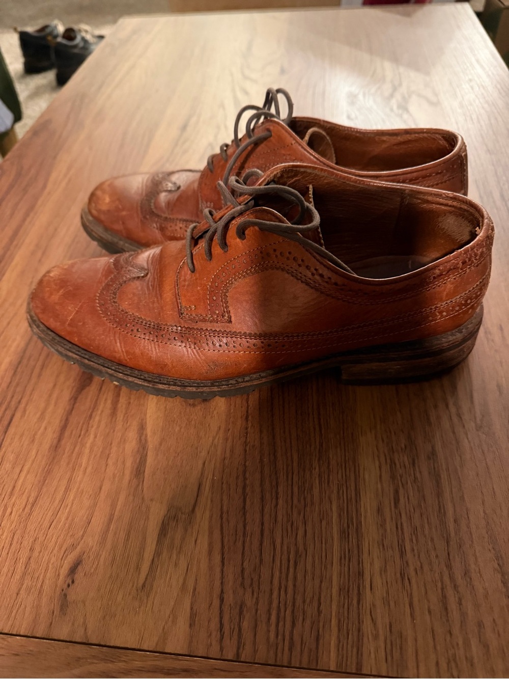 Frye Men’s Chestnut Leather Wingtip Oxfords